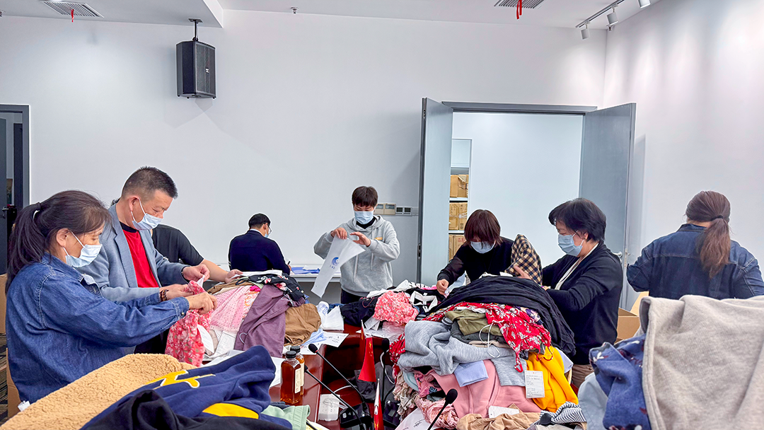 “衣”路同行，一起打包爱